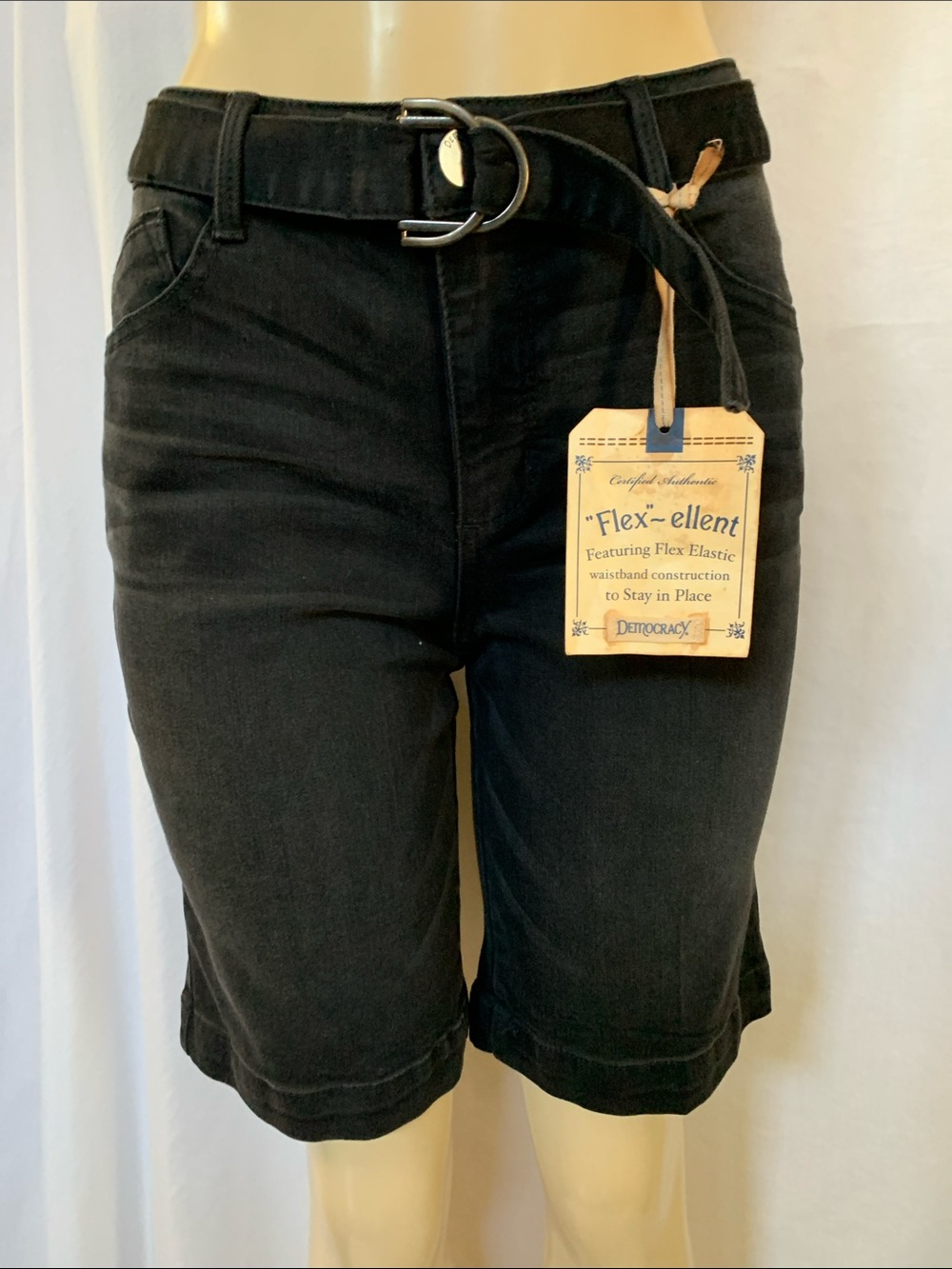 DEMOCRACY Jeans Flex-ellent Vintage Black Denim Size 4 Bermuda Shorts NWT